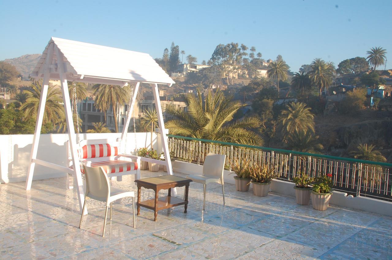 Hotel Karnavati Mount Abu Εξωτερικό φωτογραφία