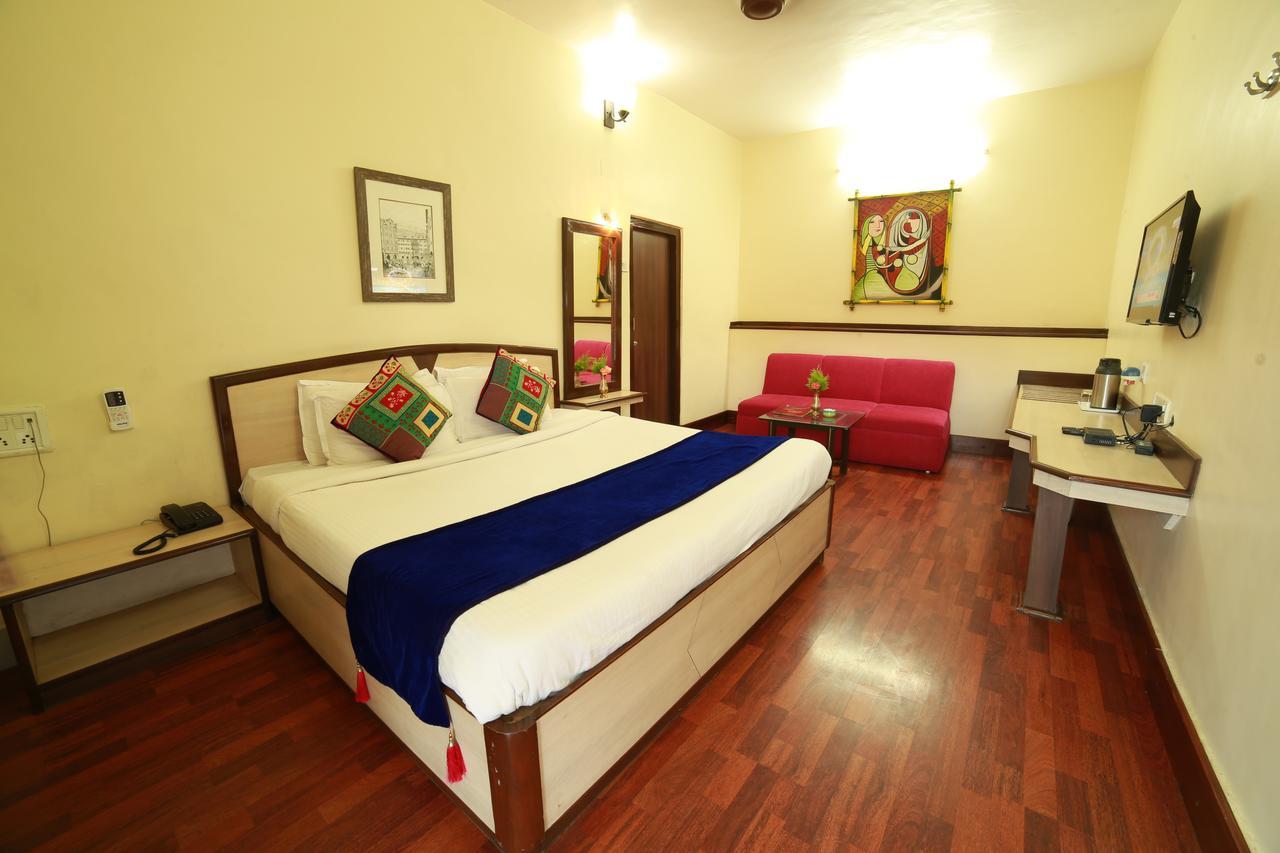 Hotel Karnavati Mount Abu Εξωτερικό φωτογραφία