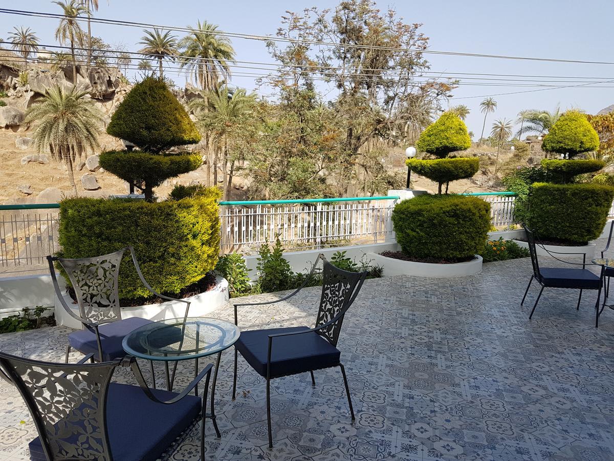 Hotel Karnavati Mount Abu Εξωτερικό φωτογραφία