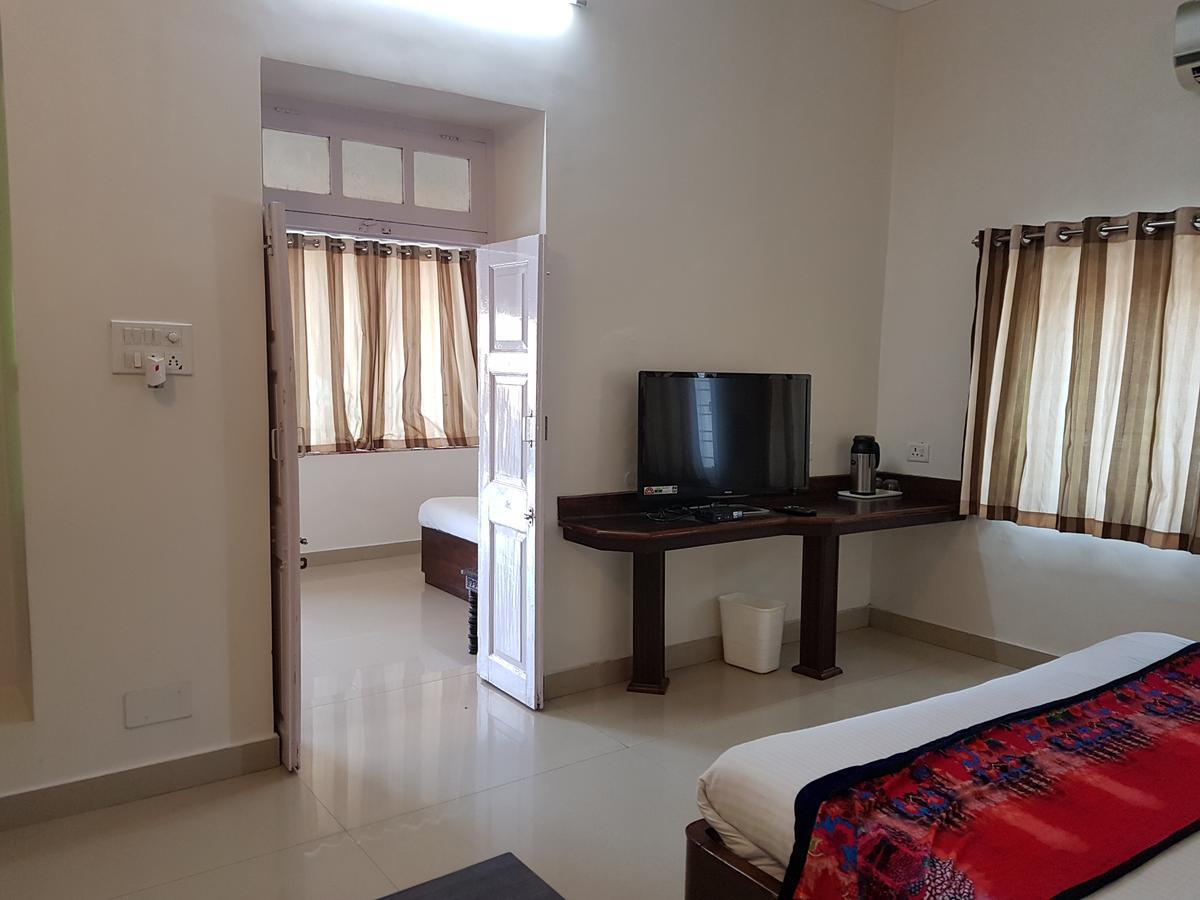 Hotel Karnavati Mount Abu Εξωτερικό φωτογραφία