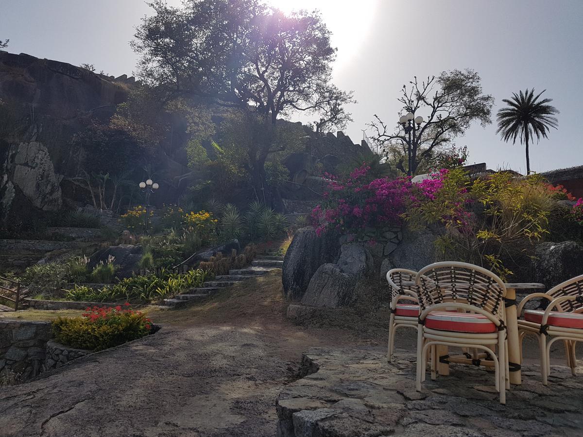 Hotel Karnavati Mount Abu Εξωτερικό φωτογραφία