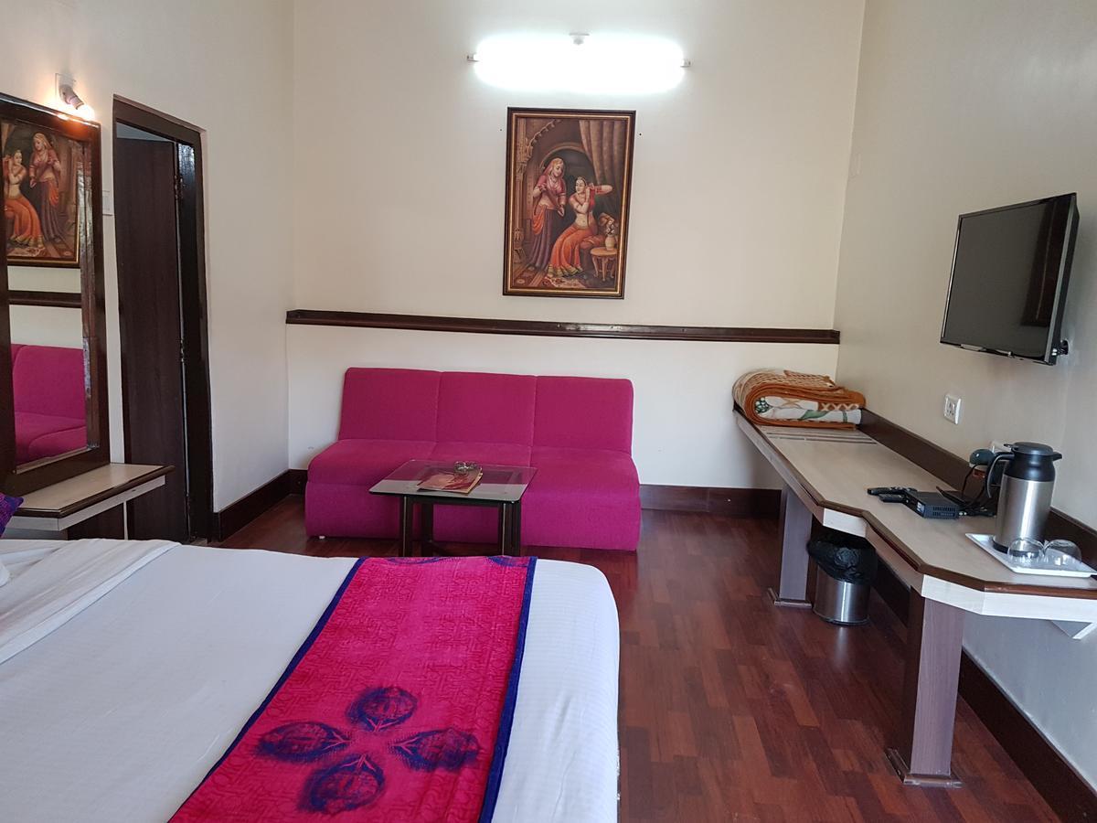 Hotel Karnavati Mount Abu Εξωτερικό φωτογραφία