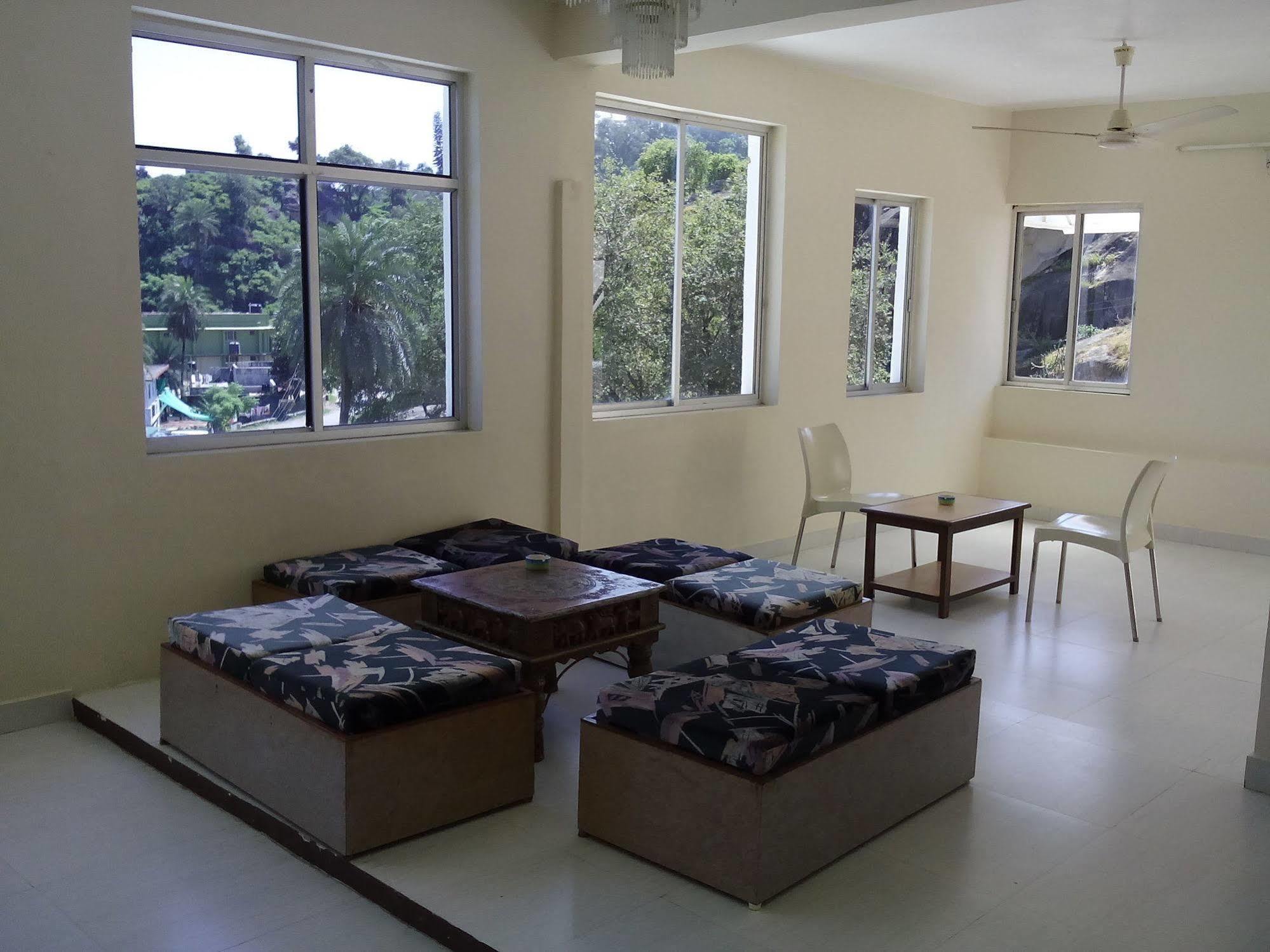 Hotel Karnavati Mount Abu Εξωτερικό φωτογραφία